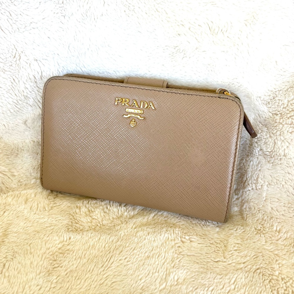 PRADA Wallet